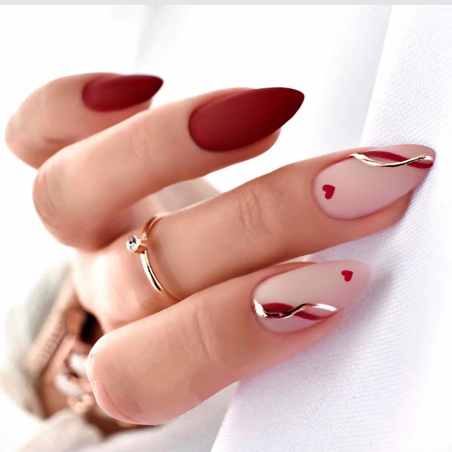 24Pcs False Nails Sweet Press-On Nails with Peach Heart Wearable Finished Nail Art Tips Removable Manicure Beautiful False Nails